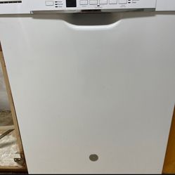 Nearly New - GE dishwasher