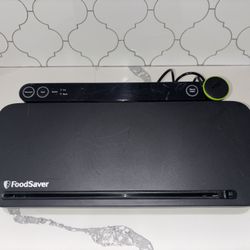 FoodSaver Multi-Use Food Preservation System w/ Built-in Handheld Sealer