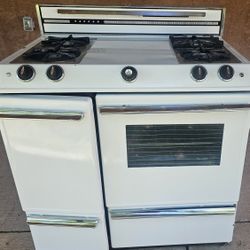 Tappan Vintage 1963 Gas Range 