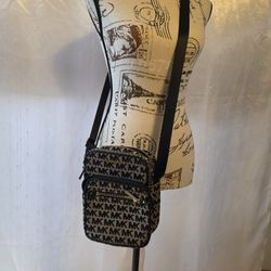 Vintage Michael Kors Bedfore Zip Crossbody Bag