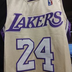 Mitchell & Ness Hardwood Classic Kobe Bryant Hall Of Fame Jersey
