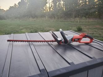 Nice Black an Decker tree cutting garden tool.