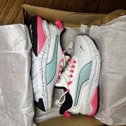 Womenâs Puma Running Shoes