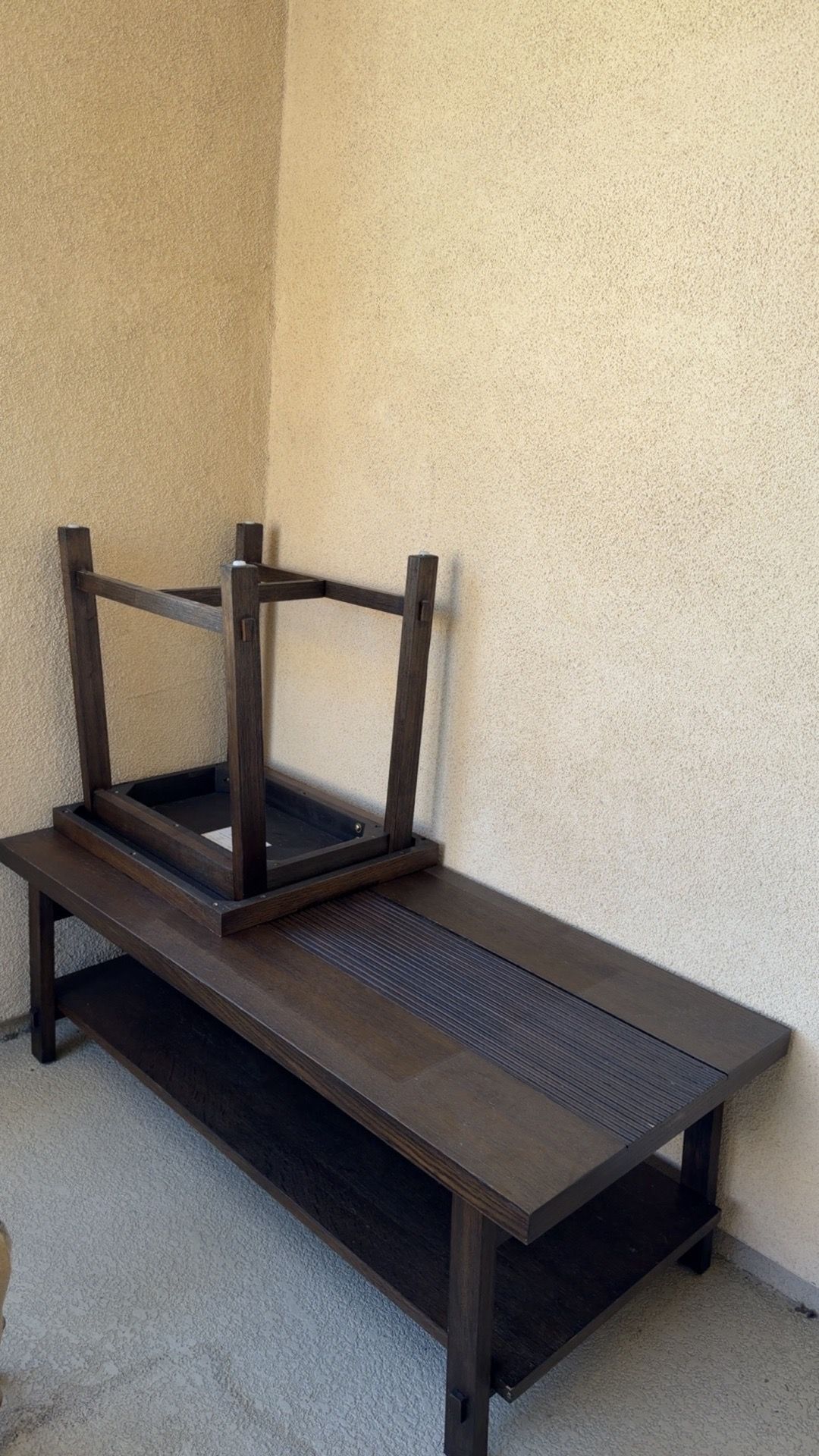 coffee table / side table 75$ OBO