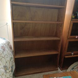 Free Matching Bookshelves 