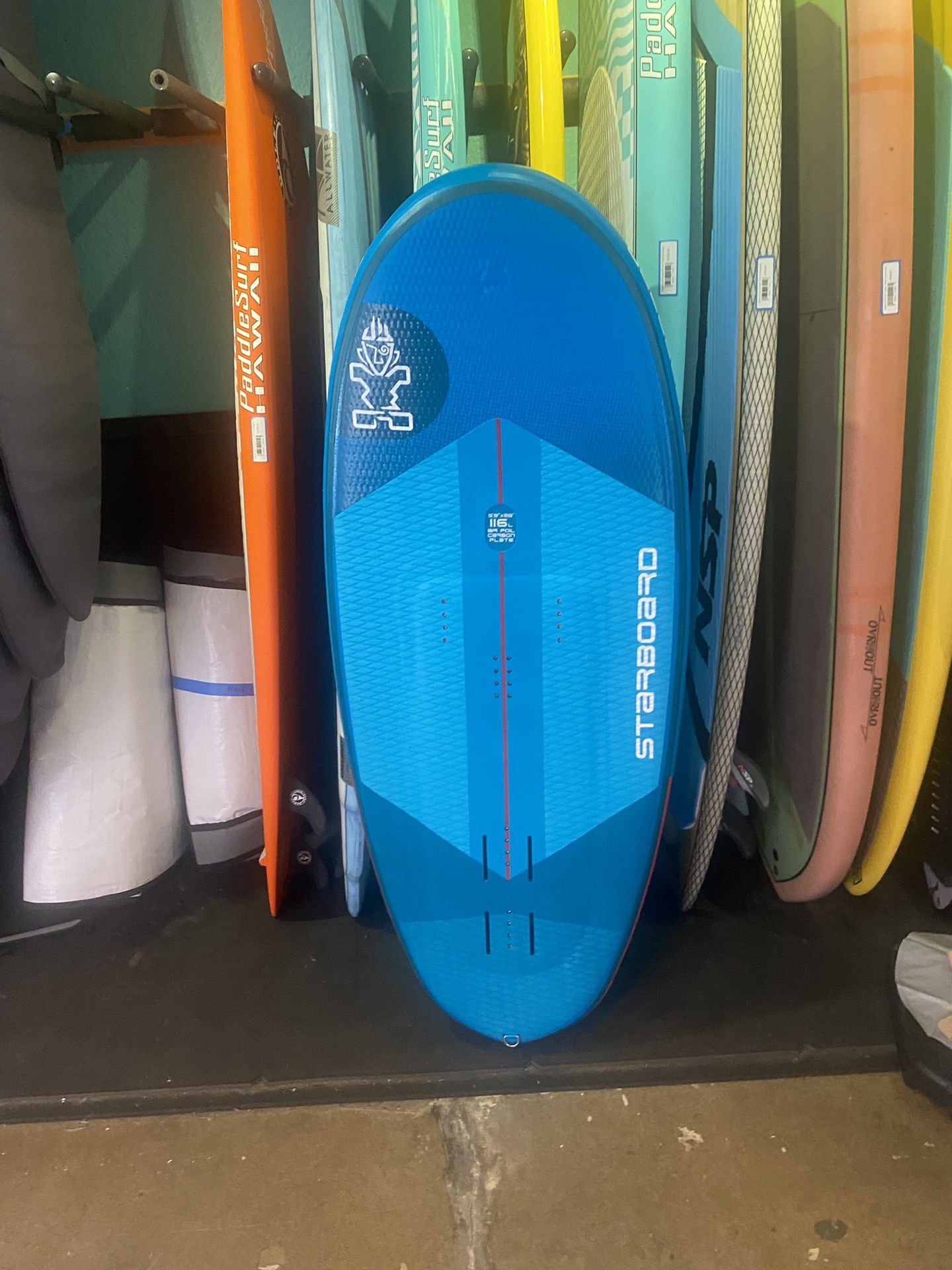 2025 Starboard Inflatable Foilboard. 5’8x 28 116 Liters