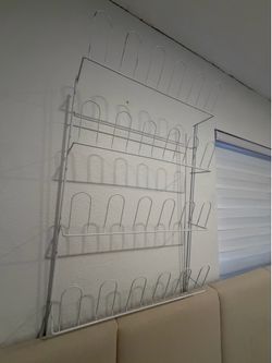 White Metal Wall Organizer / Storage Rack