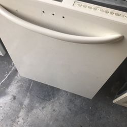 Kenmore Dishwasher 