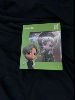 Tiny Tan minifigure BTS