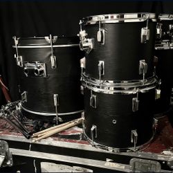 Sunlite 5pc Custom Drum Set. Includes PDP Double Bass Drum Pedal/Gibraltar Snare Drum Stand/Pearl Double Braced Throne & More