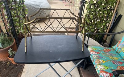 Metal Magazine Rack