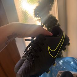 Boy soccer shoes
