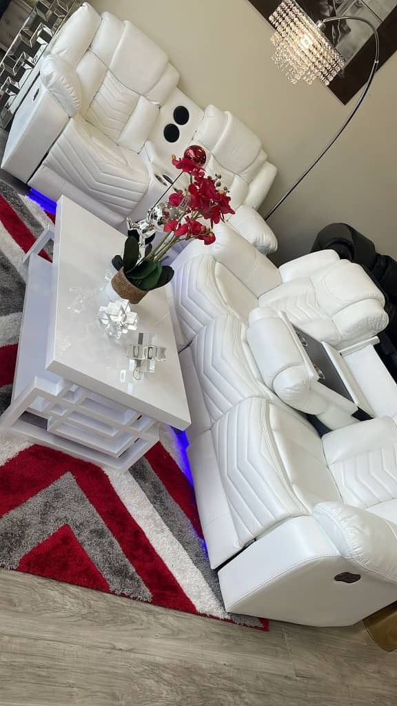 Sofá Y Loveseat Reclinable Eléctrico.Ask For Price