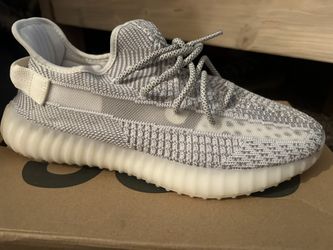 Yeezy 350s Authentic