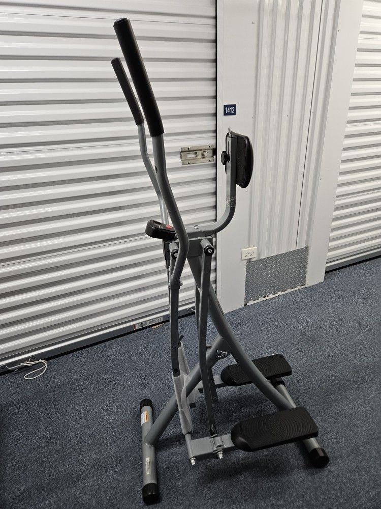 lliptical Trainers
Air Walk Trainer Glider Exercise Machine