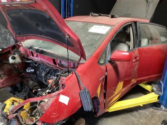 Parting Out 2008 Toyota Prius