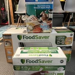 Food Saver 4980 Vacuum Sealer Bundle With Bags/Rolls