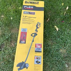 DEWALT 60V 7-1/2 in. Brushless Attachment Capable Edger - Tool Only