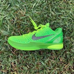KOBE PROTRO 6 "GRINCH" SIZE;10 (READ DESCRIPTION)