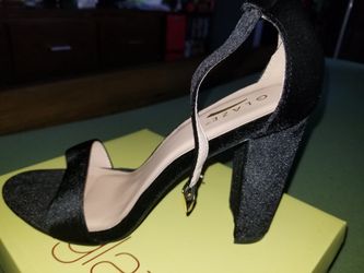 Glaze black heels