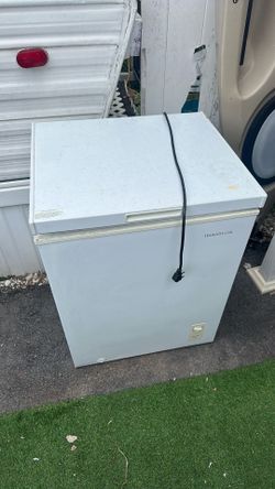 Insignia freezer