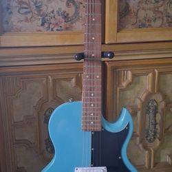 Vintage First Act Lola CE120 Electric Guitar