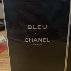 Chanel De Bleu