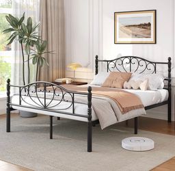 Queen Bed Frame with Victorian Style Headboard and Footboard, Black