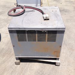 EXIDE IRONCLAD GOLD BATTERY CHARGER  WG3-18-1200 WORKHOG ENERSY 