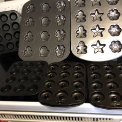 Baking pan For Cupcakes different Shades 