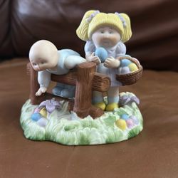 1985 Cabbage Patch Kids Finding Easter Treats 