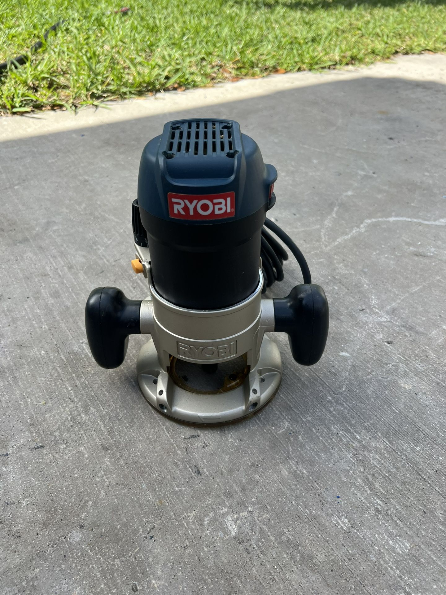 Ryobi R163 router