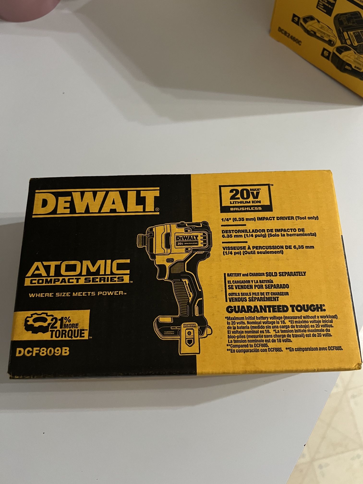 DEWALT 20V MAX Impact Driver 1/4 in. with 6.0Ah and 4.0Ah Batteries and Charger