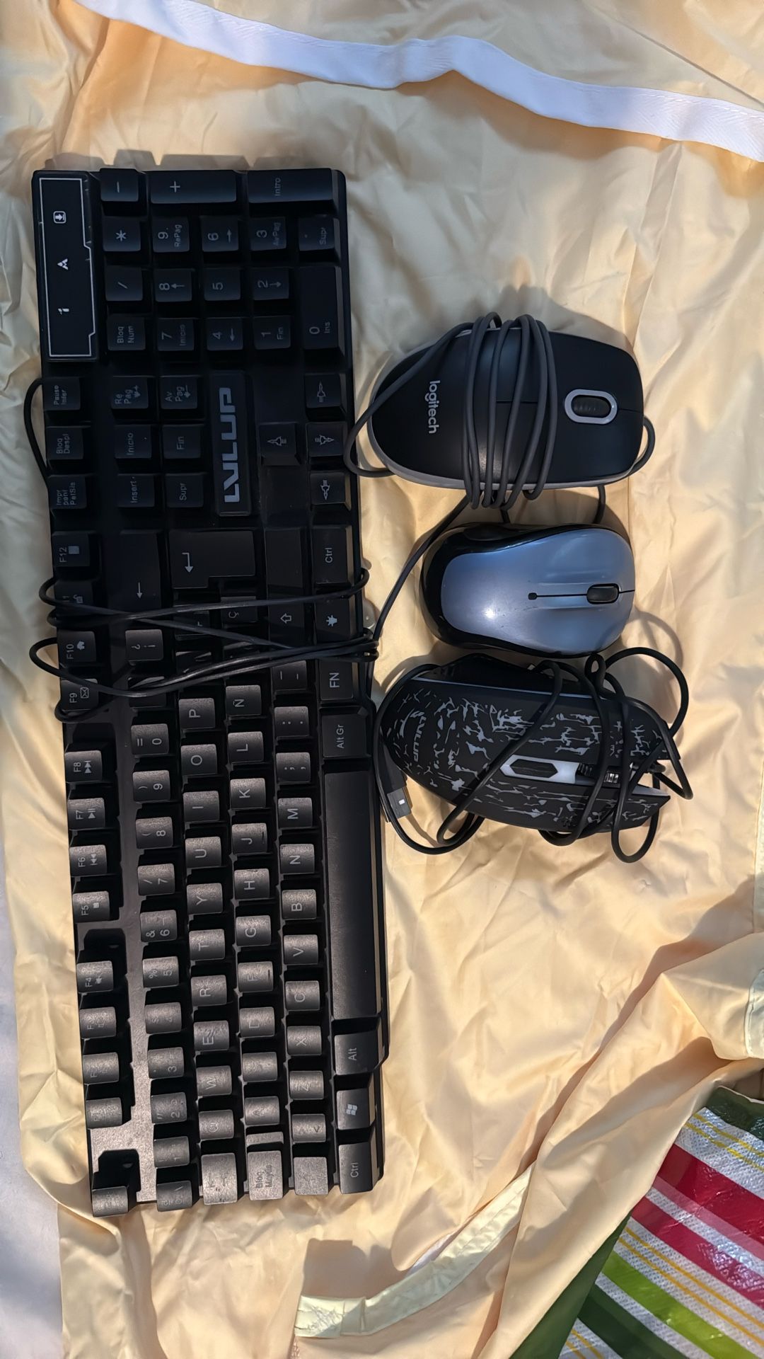 Keyboard And 3 Mouse Must Go