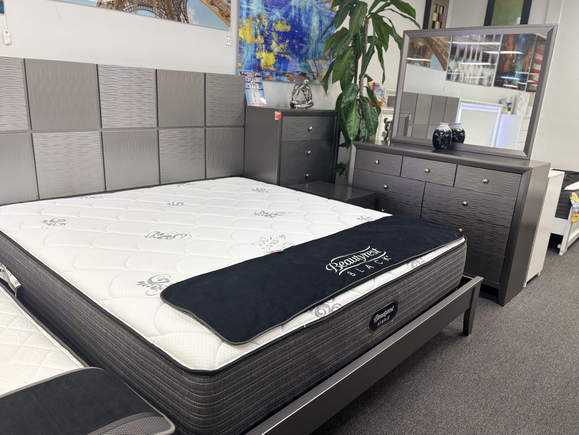 Silver 5pc Bedroom Set For Sale