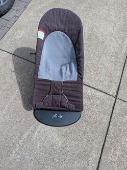 Baby bjorn bouncer