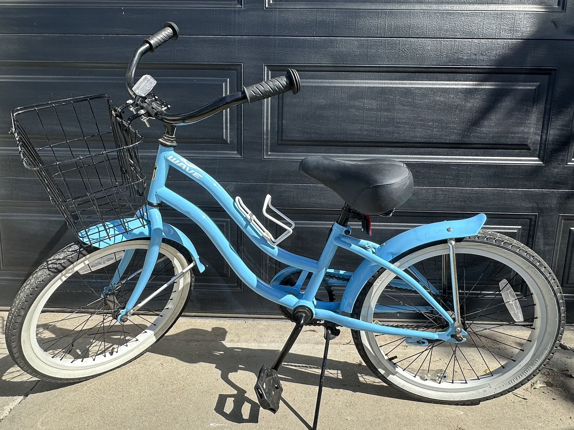 Girls Beach Cruiser With Basket