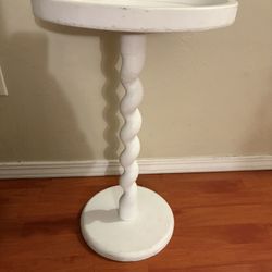 White End Table 