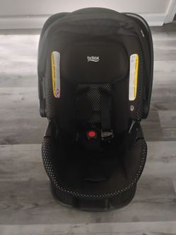 Car Seat-Pick up in New Haven