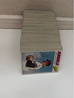1977 Topps partial baseball card set of 258 cards with some stars including Nolan Ryan