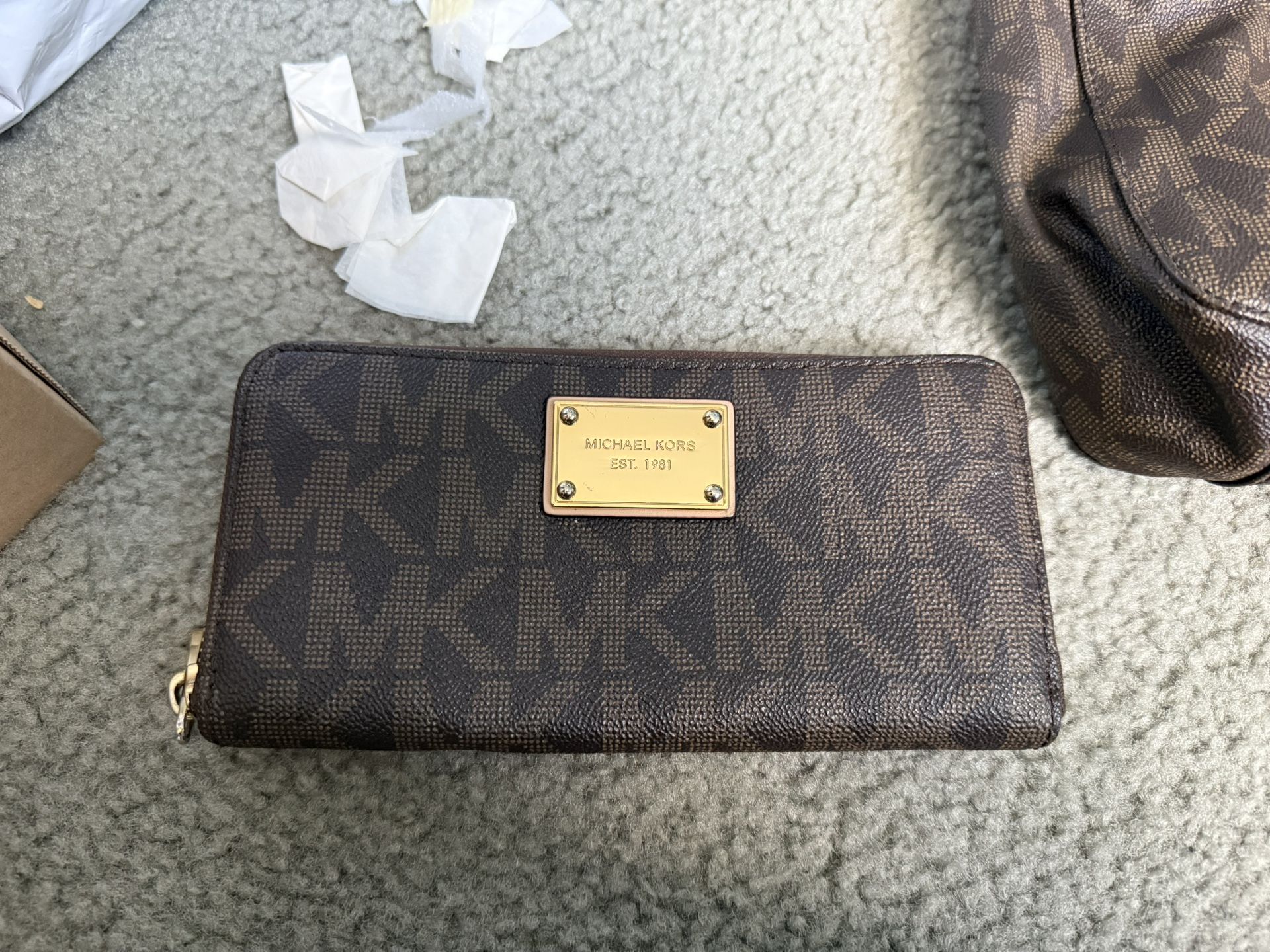 michael kors wallet