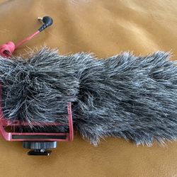 Rode VideoMic GO Lightweight On Camera Microphone 6" 3.5mm