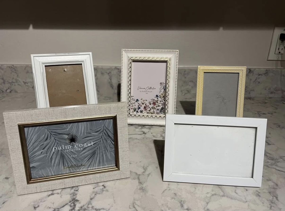 Four Picture Frames 4x6