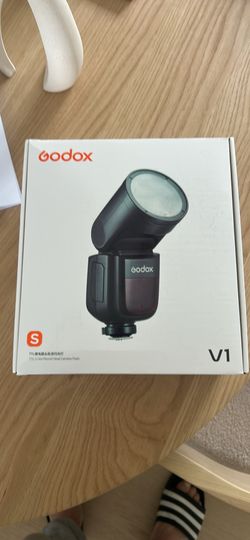 Brand new Godox V1 Flash for Sony