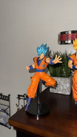 Goku Super Saiyan Blue Figure