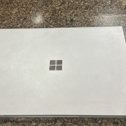 Microsoft surface book 3 i7 256 ssd 16 gb ram like new 