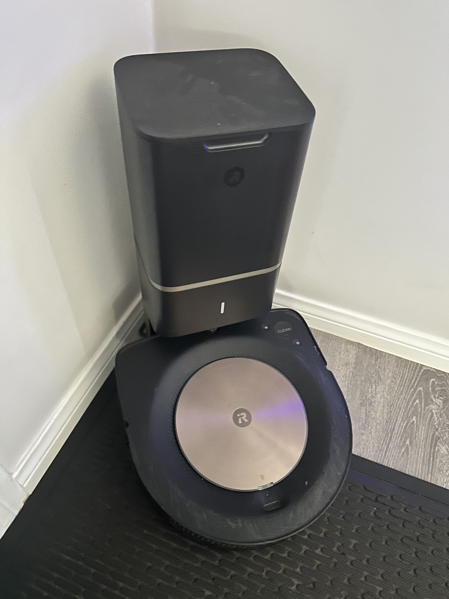 Roomba S9+ Robot Vacuum $100 Cash Or Zelle Pick Up Only