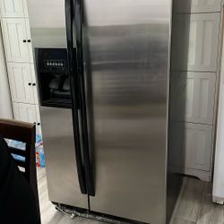 Whirlpool , 33 W, 66 H, 30 D 