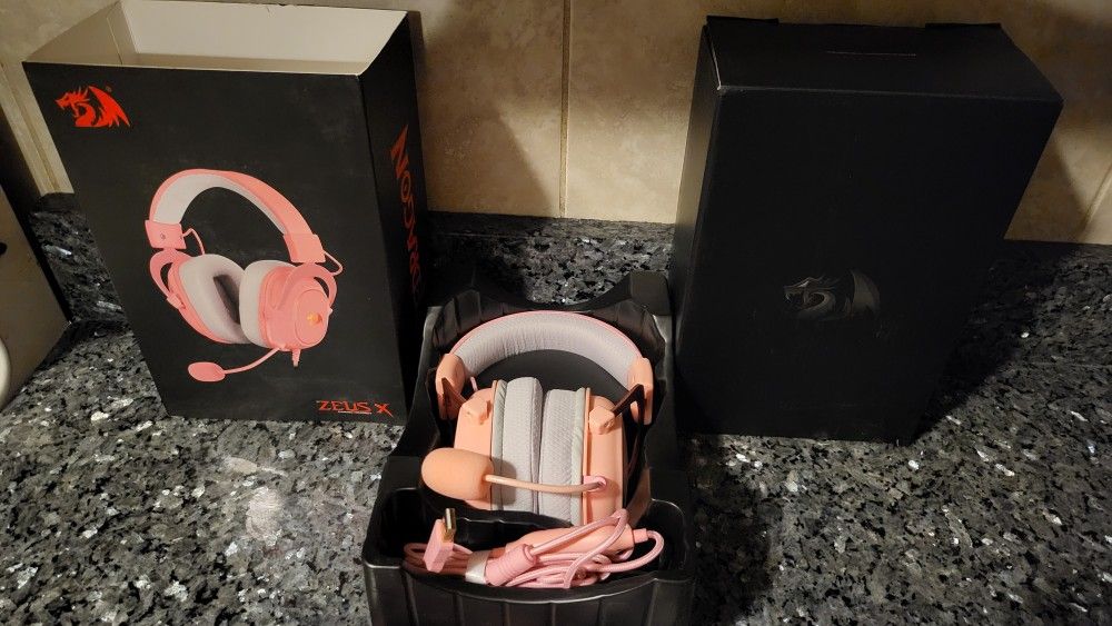 Redragon H510 Zeus-X RGB Pink Wired