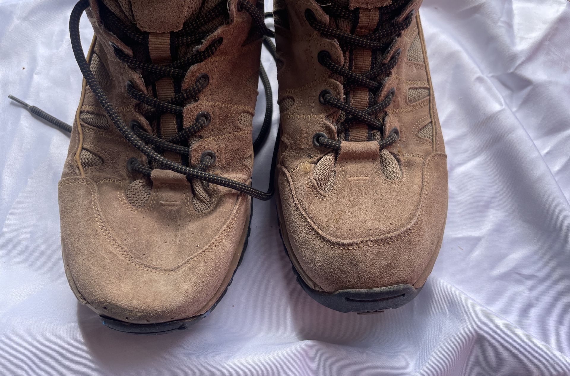 Mens Hiking Boots